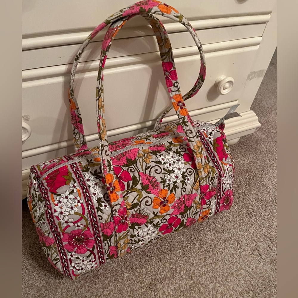 NWOT Vera Bradley Medium Duffle in Tea Rose